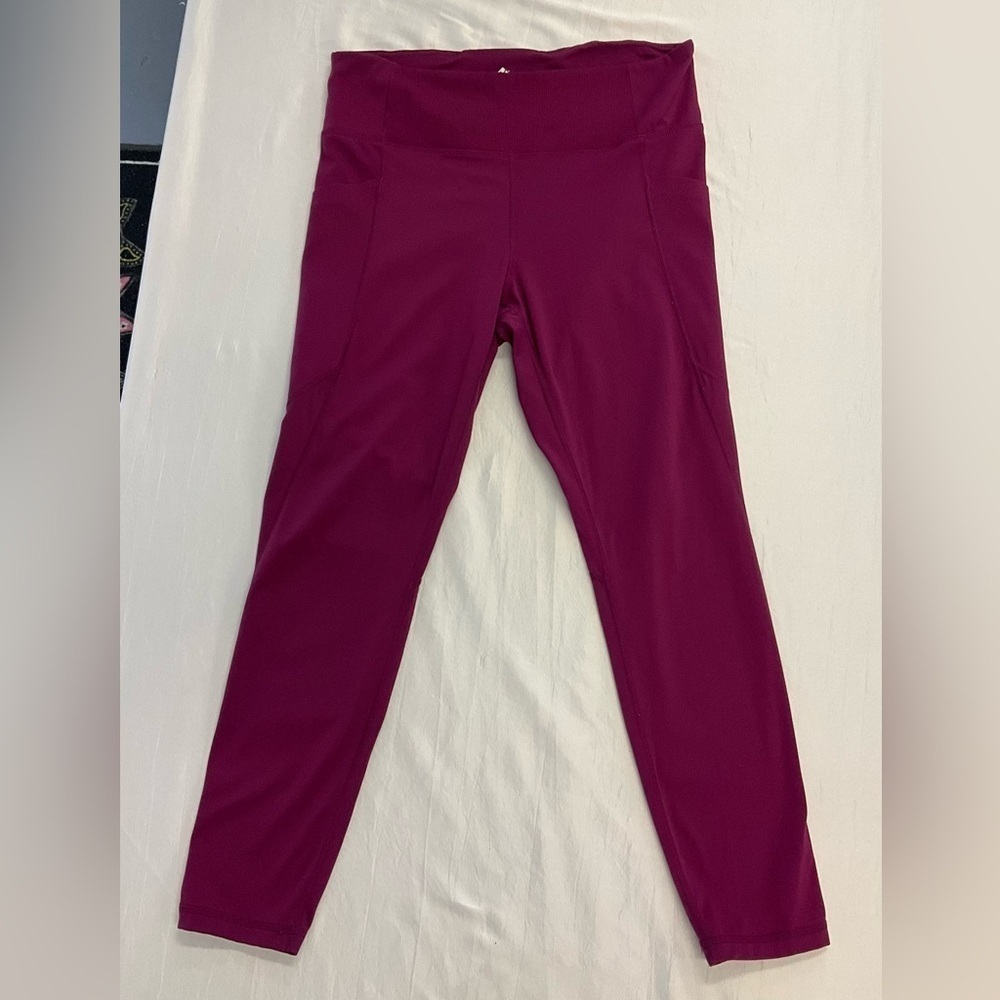 MEMBER'S MARK Women's 7/8 Active Plum Purple Leggings Side Phone Pocket, SX lg
